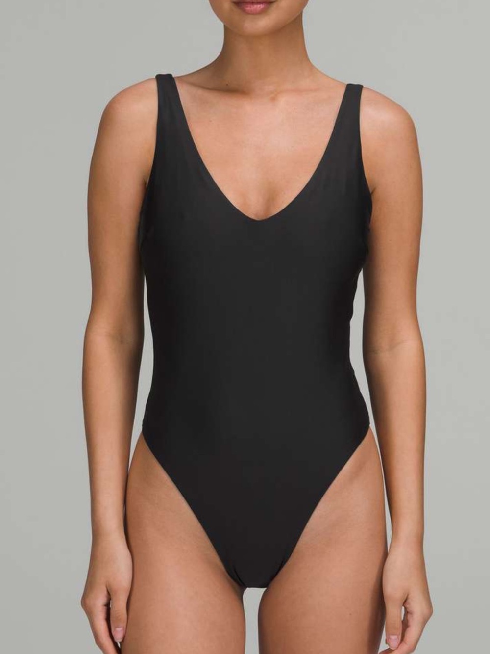 Lululemon Waterside V-Neck Skimpy Fit One Piece Swimsuit *B/C Cup Black 6 Small
